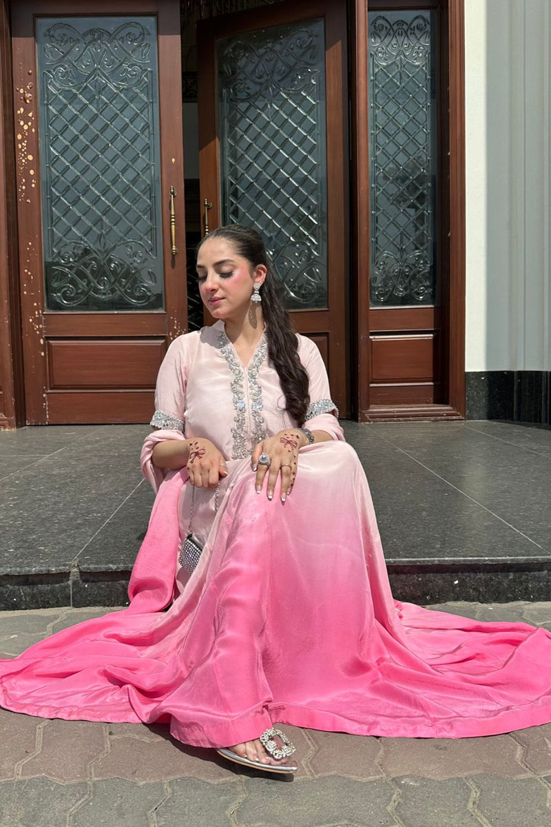 Blush pink & deep pink contrast